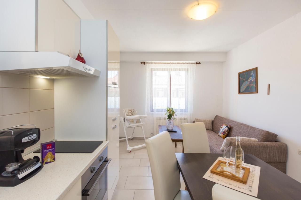 Apartmani Xenia & Desiderio Buzet Exterior photo