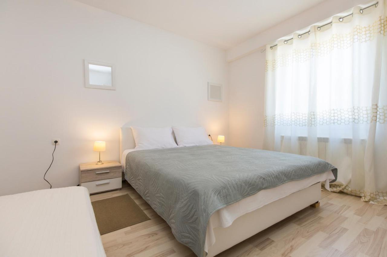 Apartmani Xenia & Desiderio Buzet Exterior photo