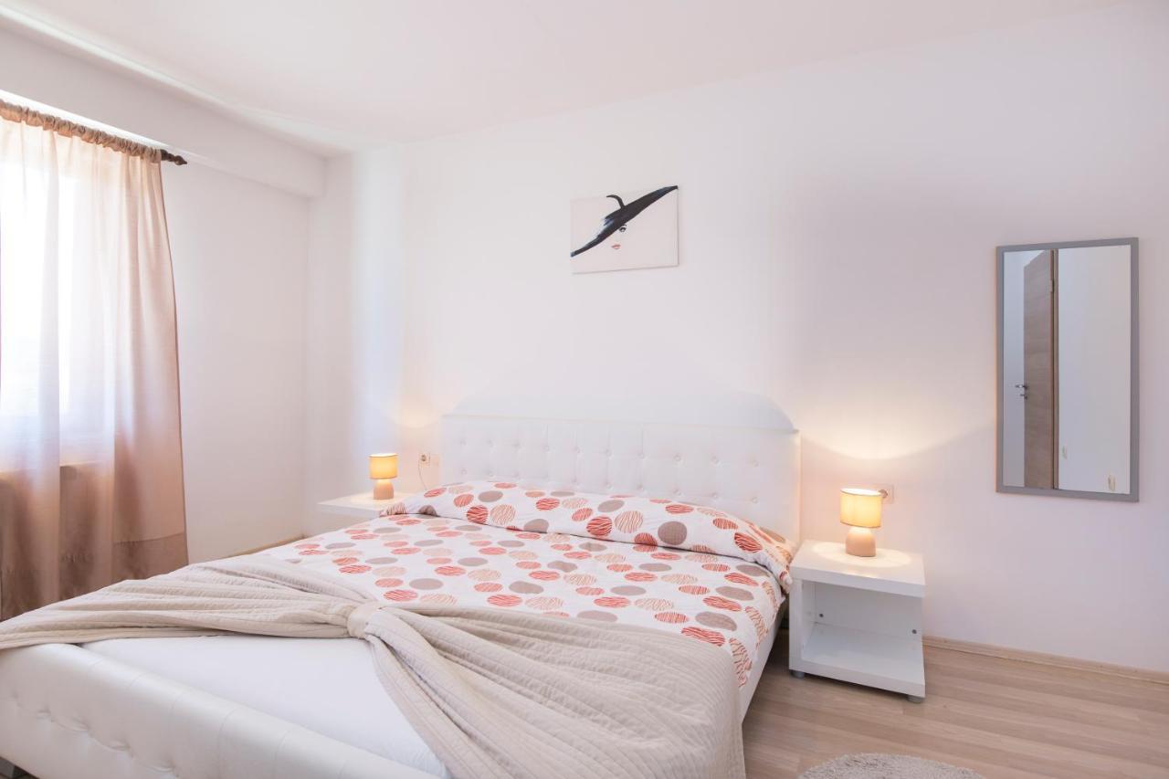 Apartmani Xenia & Desiderio Buzet Exterior photo