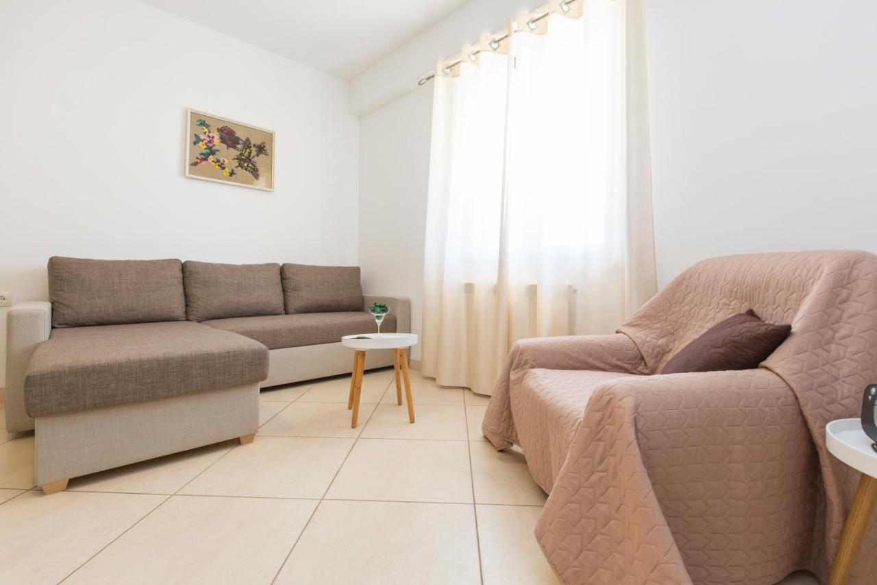 Apartmani Xenia & Desiderio Buzet Exterior photo
