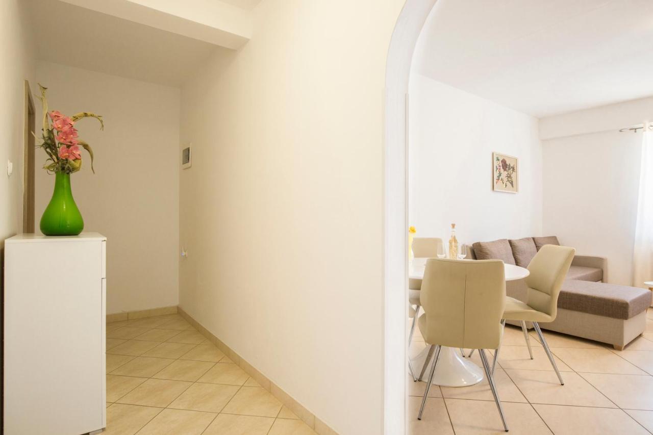 Apartmani Xenia & Desiderio Buzet Exterior photo